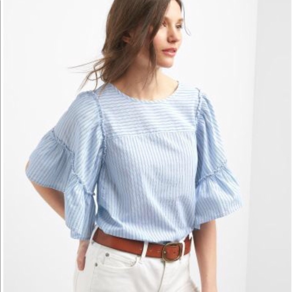 GAP - bat wing/sleeved size 6 top